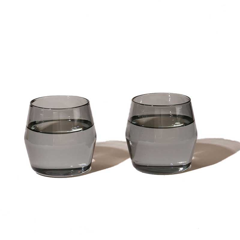 Set of two drinking glasses with a mid-century modern design