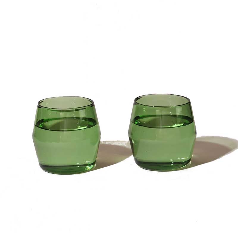 Set of two drinking glasses with a mid-century modern design